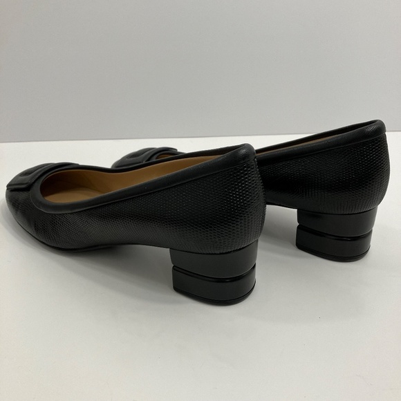 Salvatore Ferragamo Black Pumps Size 9 - Picture 4 of 7